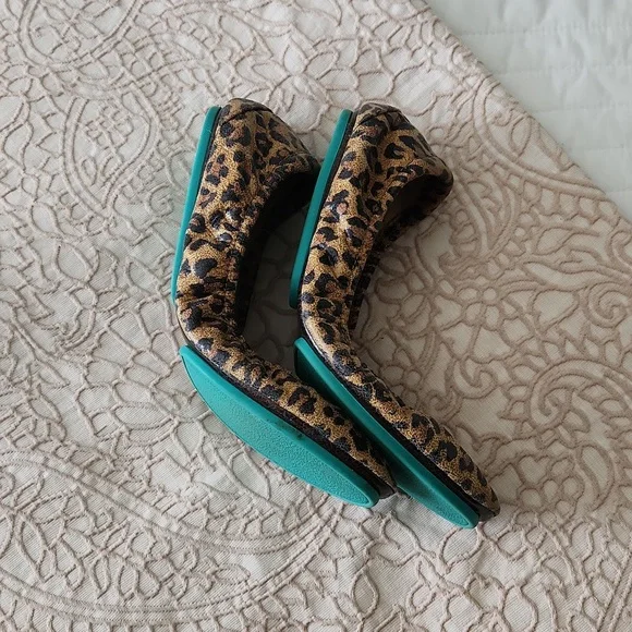 Tieks Leopard Print Flats Size 7 - Picture 8 of 9